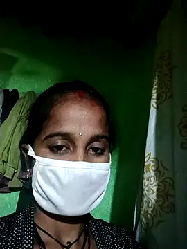 Snapshot of Hot_princess_1 chatting on 11/17/25, 04:22 Hot princess 1 online show from 11/17/25, 04:22