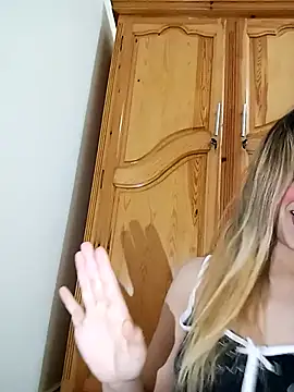 indilasixeey online show from 12/17/25, 04:06