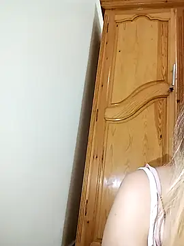 indilasixeey online show from 10/26/25, 12:55
