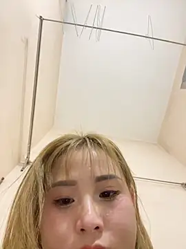 Emma sexy98 online show from 10/26/25, 05:24