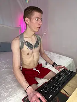 Snapshot of Cristian__Dior chatting on 02/22/26, 09:33 Cristian Dior online show from 02/22/26, 09:33