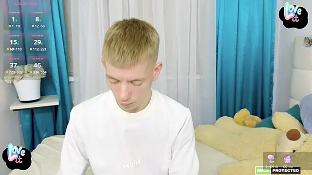 Cristian  Dior online show from 04/21/26, 08:54