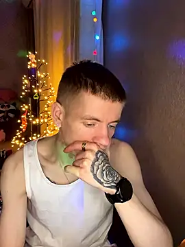 Snapshot of Cristian__Dior chatting on 01/10/26, 05:08 Cristian Dior online show from 01/10/26, 05:08