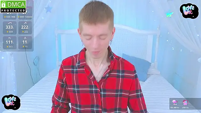 Snapshot of Cristian__Dior chatting on 03/02/26, 06:15 Cristian Dior online show from 03/02/26, 06:15