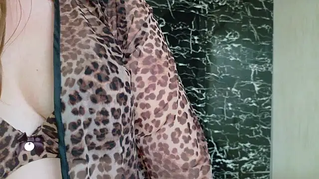 Snapshot of Biancka_ chatting on 04/15/26, 04:51 Biancka online show from 04/15/26, 04:51