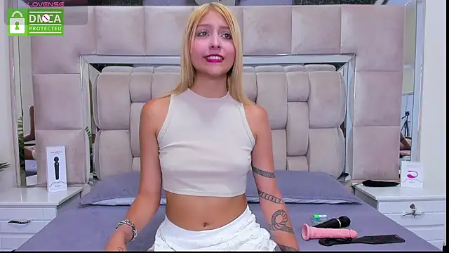 Snapshot of daniiela_beteche777 chatting on 11/13/25, 12:31 daniiela beteche777 online show from 11/13/25, 12:31