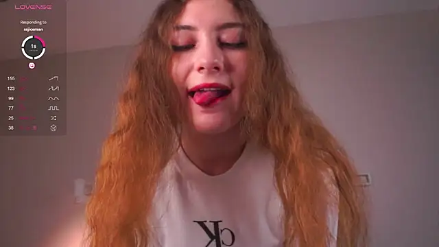 Snapshot of MegganKinson chatting on 11/29/25, 05:18 MegganKinson online show from 11/29/25, 05:18