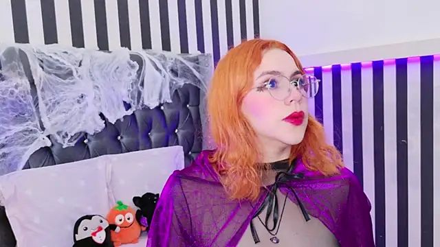 Snapshot of sussiestrawberry chatting on 11/01/25, 05:14 sussiestrawberry online show from 11/01/25, 05:14