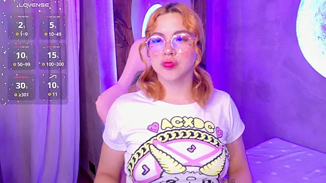 Snapshot of sussiestrawberry chatting on 12/01/25, 10:05 sussiestrawberry online show from 12/01/25, 10:05