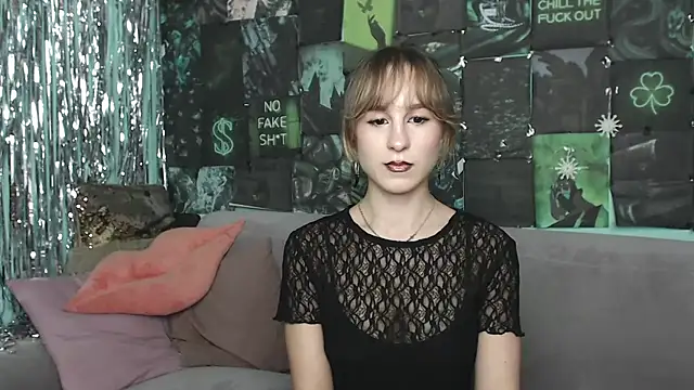 AlishaKellyi online show from 10/26/25, 05:41