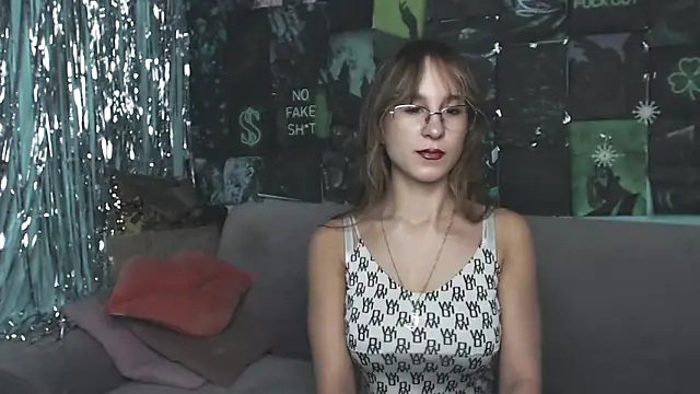 AlishaKellyi online show from 11/11/25, 05:35