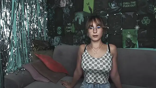 AlishaKellyi online show from 11/13/25, 05:33