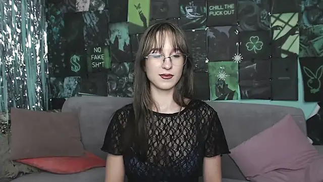 AlishaKellyi online show from 12/01/25, 05:52