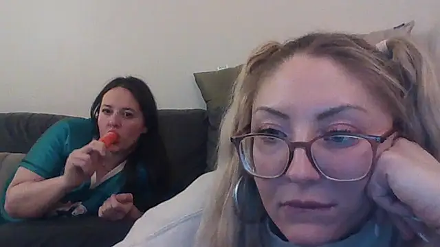 Snapshot of assstrogirl chatting on 11/10/25, 05:34 assstrogirl online show from 11/10/25, 05:34