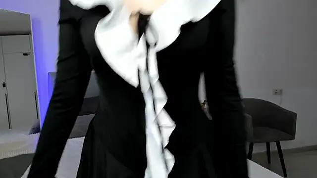 Camilla Rowen online show from 11/13/25, 04:00