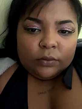 Snapshot of badgirl_Alicia chatting on 10/22/25, 04:17 badgirl Alicia online show from 10/22/25, 04:17