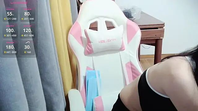 Snapshot of xiaoxiao--baby chatting on 11/03/25, 03:48 xiaoxiao--baby online show from 11/03/25, 03:48