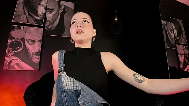 LolaMustaine  online show from 11/28/25, 09:26