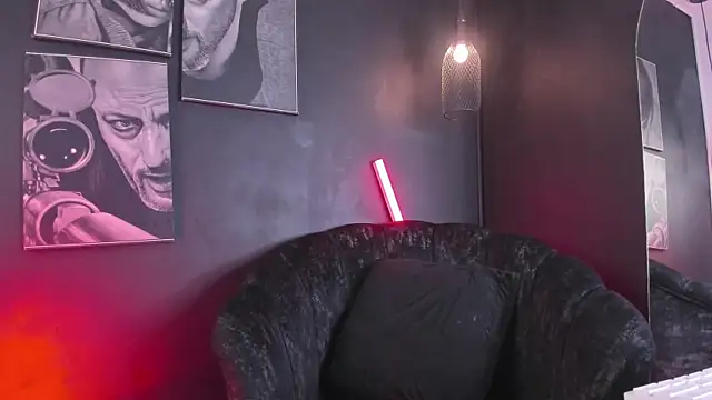 LolaMustaine  online show from 12/18/25, 11:52