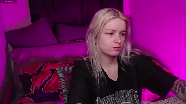 CherryNight6 online show from 04/12/26, 09:07