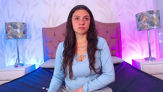 Emmy Palacios online show from 12/15/25, 12:11