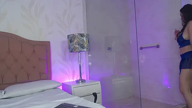 Emmy Palacios online show from 11/26/25, 11:54