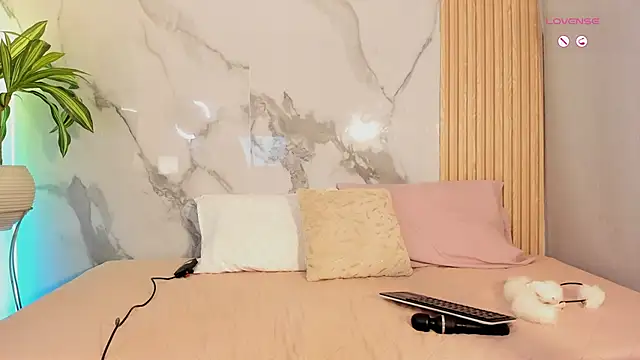 Fyre divine online show from 04/18/26, 10:28
