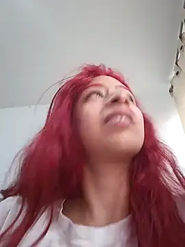 Snapshot of Lunatemptress4 chatting on 12/05/25, 12:04 Lunatemptress4 online show from 12/05/25, 12:04