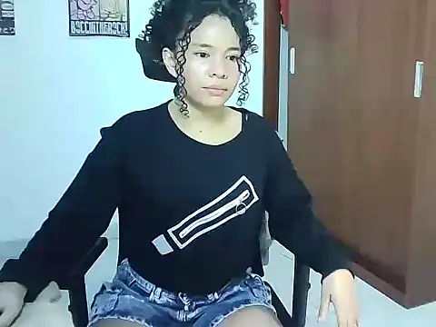 Gigi Scott  online show from 12/23/25, 01:49