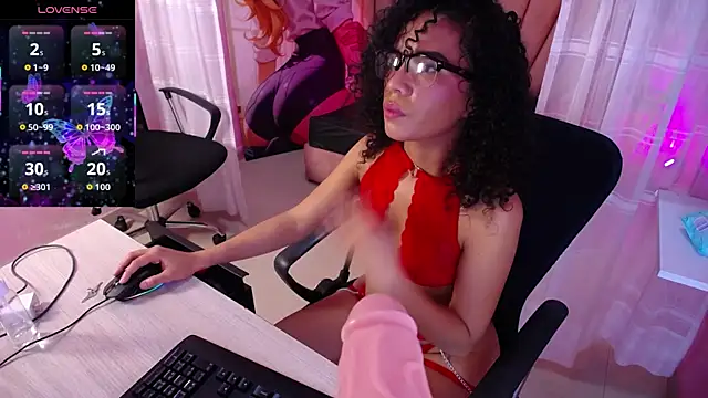 Gigi Scott  online show from 11/01/25, 03:13