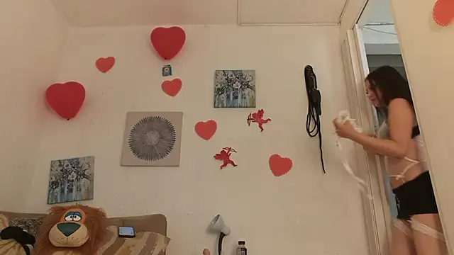 CarolineAikos online show from 02/13/26, 01:00