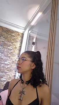 Victoria Dubois  online show from 10/25/25, 12:28