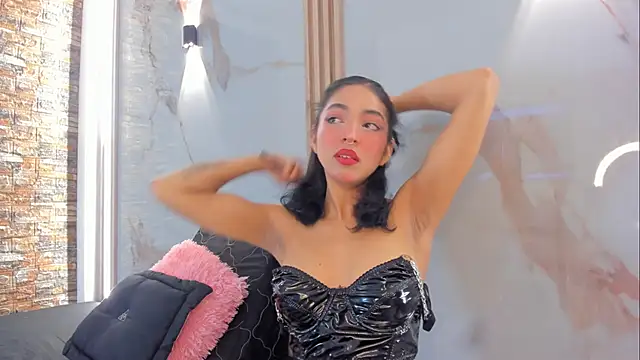 Victoria Dubois  online show from 11/10/25, 01:05