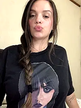 DianneVega online show from 11/30/25, 08:37