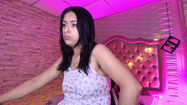 Roxanne Han online show from 11/11/25, 11:38