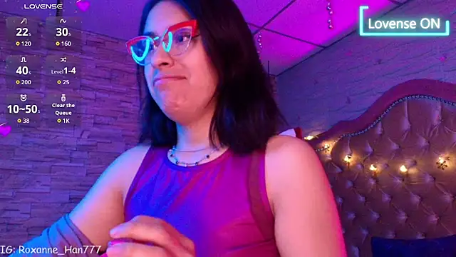 Snapshot of Roxanne_Han chatting on 02/27/26, 11:43 Roxanne Han online show from 02/27/26, 11:43