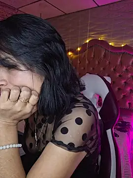 Roxanne Han online show from 11/23/25, 11:53