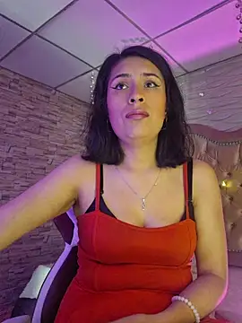 Snapshot of Roxanne_Han chatting on 03/03/26, 12:34 Roxanne Han online show from 03/03/26, 12:34