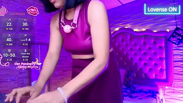 Roxanne Han online show from 11/21/25, 11:53