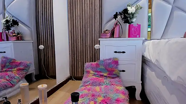 SweetKata  online show from 04/10/26, 07:21