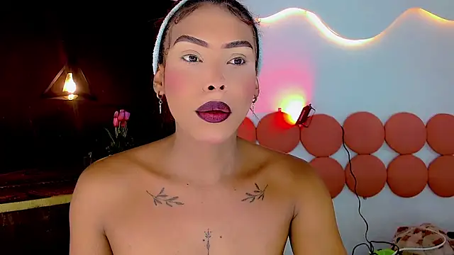Snapshot of JessiValentin chatting on 06/17/26, 12:48 JessiValentin online show from 06/17/26, 12:48