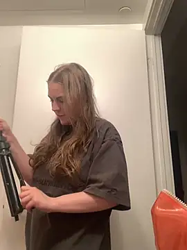 elliepixie online show from 07/14/26, 05:23
