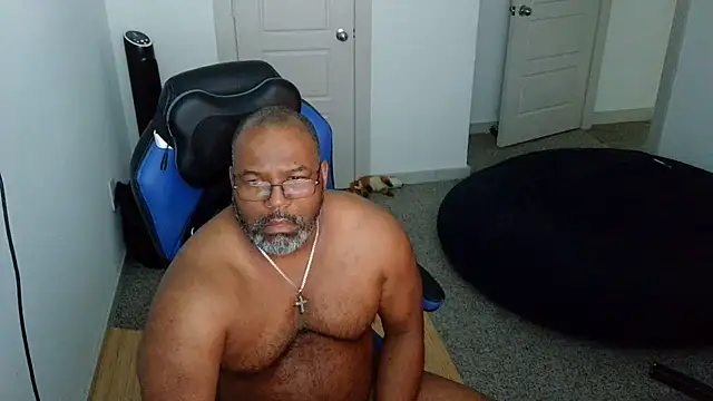 Snapshot of SplendaDaddy50 chatting on 03/22/26, 01:23 SplendaDaddy50 online show from 03/22/26, 01:23