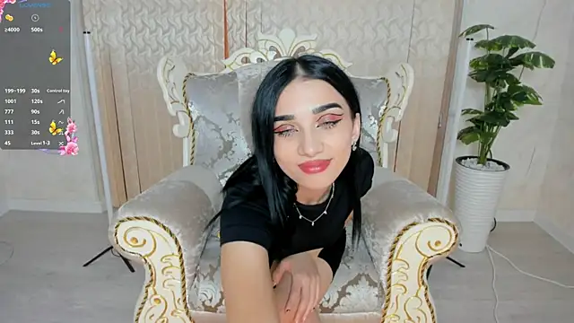 Snapshot of Danikalee chatting on 10/26/25, 04:46 Danikalee online show from 10/26/25, 04:46