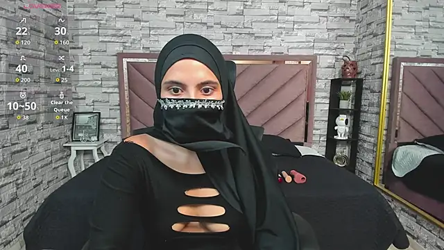 Snapshot of Dania_Halabi chatting on 10/28/25, 07:02 Dania Halabi online show from 10/28/25, 07:02