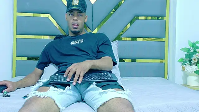 Neytanmalcon online show from 11/22/25, 09:02