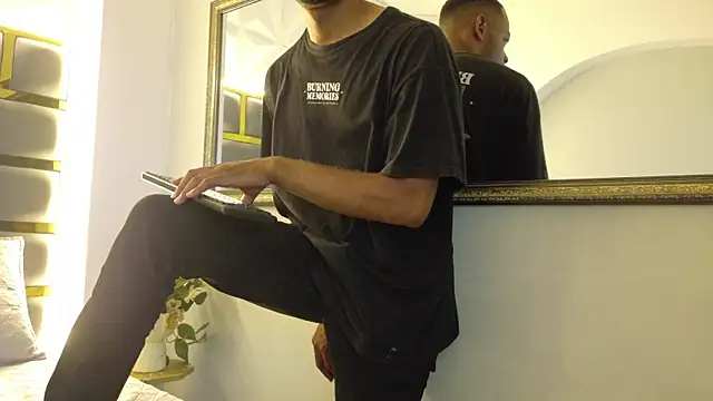 Neytanmalcon online show from 10/31/25, 08:38