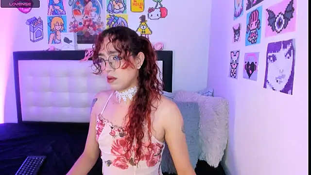 AdelineEsposito online show from 04/12/26, 05:11