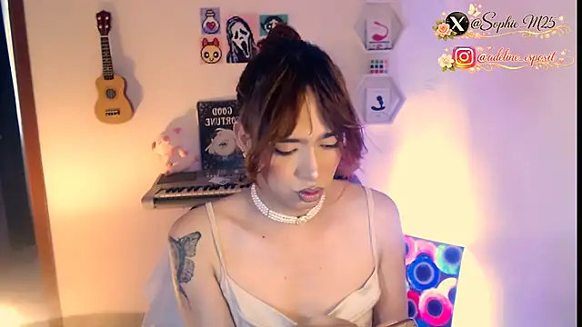 AdelineEsposito online show from 03/11/26, 05:07