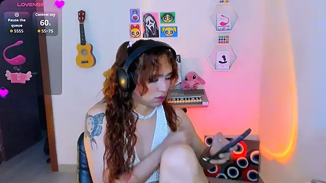 Snapshot of AdelineEsposito chatting on 01/31/26, 07:12 AdelineEsposito online show from 01/31/26, 07:12